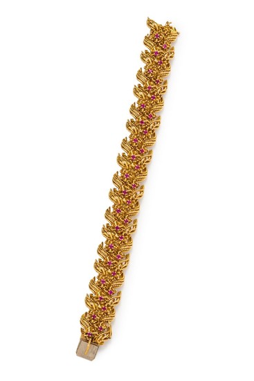 YELLOW GOLD AND RUBY BRACELET