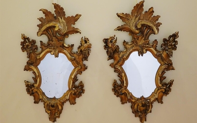 (-), stel vergulde Rococo spiegels bekroond met cartouches...