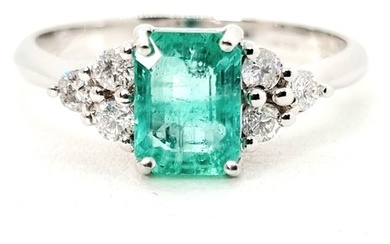 18 kt. White gold - Ring - 1.30 ct Emerald - Diamonds