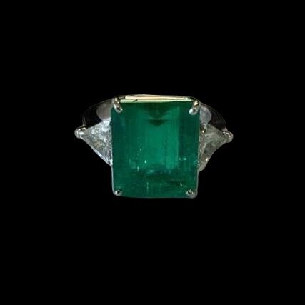 18 kt. White gold - Ring - 8.30 ct Emerald - Diamonds