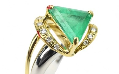 18K Yellow Gold Platinum Emerald & Diamond Ring