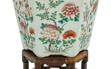 19th Century Chinese Famille Rose Porcelain Hexagonal