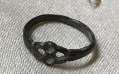 19thc Eastern European Ladies Ring, Artifact