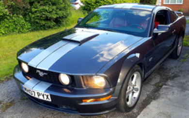 Ford - Mustang GT Fastback V8 Premium - 2007
