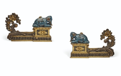A PAIR OF GILTWOOD AND FAUX BRONZE AND CHINESE CLOISINNE ENAMEL-MOUNTED CHENET, 20TH CENTURY