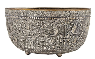 67-Important silver cup decorated with interlacing, gods and...