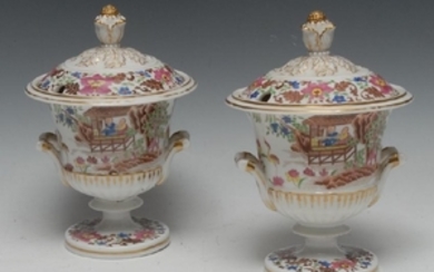 A pair of Chamberlain Worcester campana shaped two