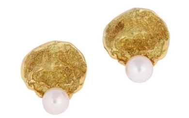 A pair of cultured pearl earclips