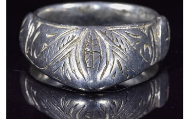SUBSTANTIAL MEDIEVAL SILVER ARCHER'S RING
