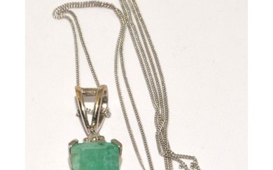 9ct white gold Diamond and Emerald pendant necklace chain 40...