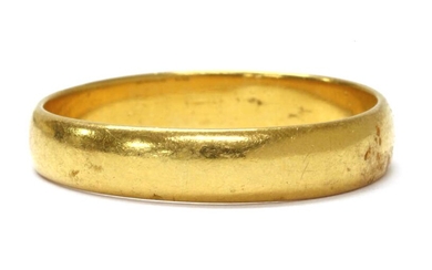 A 22ct gold 'D' section wedding ring