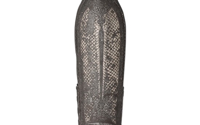 Ⓐ A SOUTH INDIAN DECORATED ARM DEFENCE (DASTANA), 17TH/EARLY 18TH CENTURY