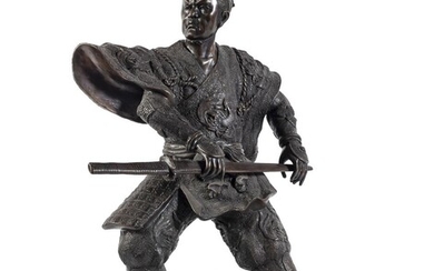 A BIG JAPANESE DECORATED BRONZE SCULPTURE OF SAMURAI EARLY 20TH CENTURY.