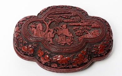 A CHINESE WOOD CARVED CINNABAR LACQUER BOX WITH