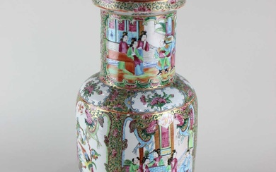 A Chinese Cantonese porcelain vase