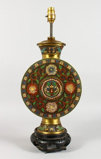 A GOOD CHINESE CLOISONNE CIRCULAR LAMP, on a wooden