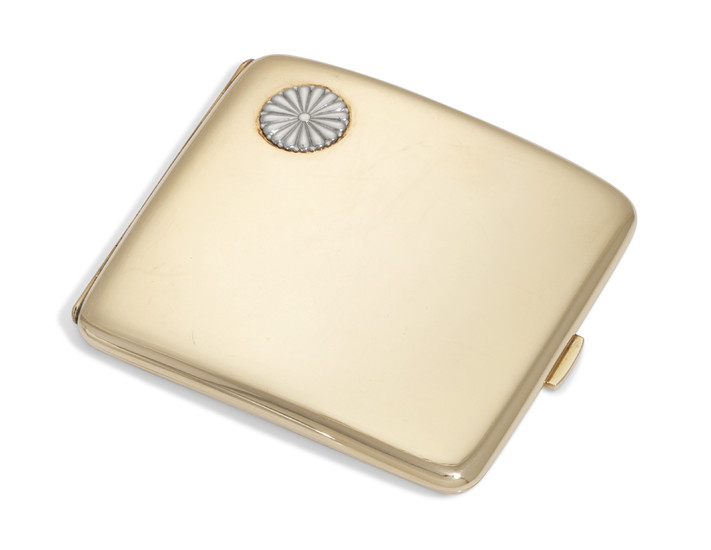 A JAPANESE GOLD CIGARETTE CASE, MARK OF THE MIYAMOTO COMPANY, FIRST HALF OF THE 20TH CENTURY