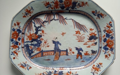 A Large Chinese Export Porcelain octagonal Imari Platter - Porcelain - China - Qianlong (1736-1795)