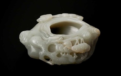 A SMALL CHINESE CARVED CELADON JADE BRUSH WASHER, XI 清 青玉松紋洗