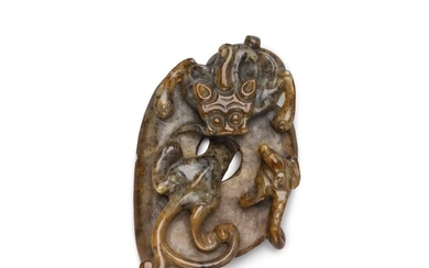 A grey jade 'chilong' pendant Yuan/Ming dynasty | 元/明 灰玉螭龍紋珮