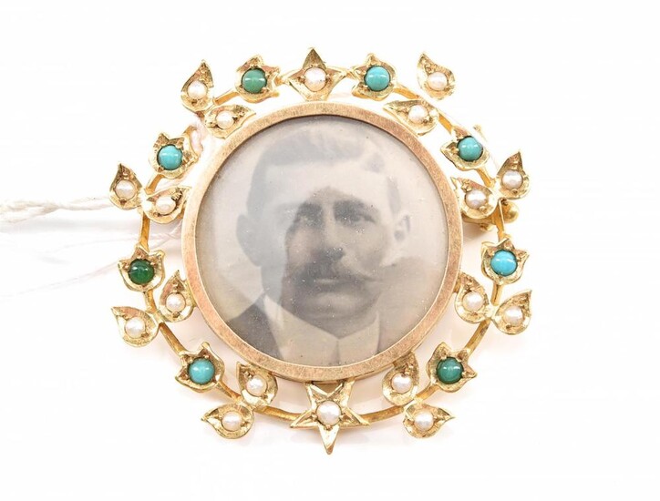 AN AUSTRALIAN SEED PEARL AND TURQUOISE BROOCH/LOCKET IN 15CT GOLD, HALLMARKED BY DUGGIN, SHAPPERE & CO, MELBOURNE (1896-1932)
