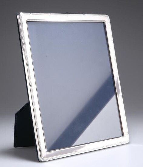 AN ELIZABETH II SILVER PHOTOGRAPH FRAME, by Carr's