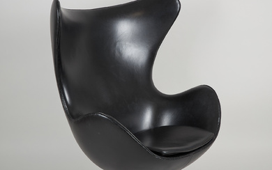 ARNE JACOBSEN. An “Egg” armchair, 1960s.