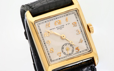 An 18K Yellow Gold Rare Patek Philippe Gondolo Unisex Wristwatch