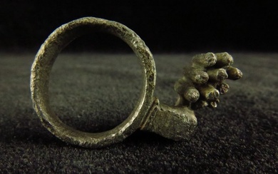 Ancient Roman Bronze decorated Key Ring - 3.5 cm (No Reserve Price)