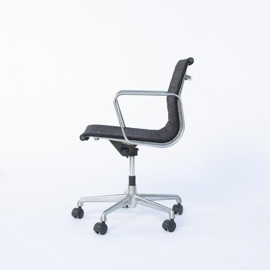 Charles Eames, Task chair on casters 'Aluminum Group'