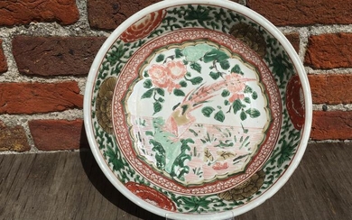 Chinese Wucai dish (1) - Famille verte - Porcelain - Phoenix, Pheasant on rock - Chinese Wucai schotel. - China - 17th century