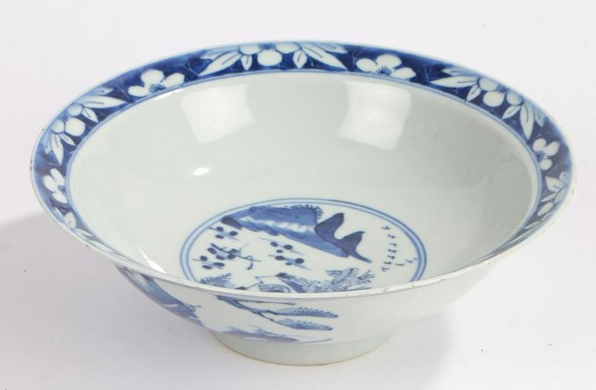 Chinese blue and white porcelain bowl, the exterior