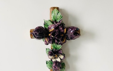 Christian objects - Antique French Barbotine Majolica Cross with Pansies - Maiolica - 1850-1900
