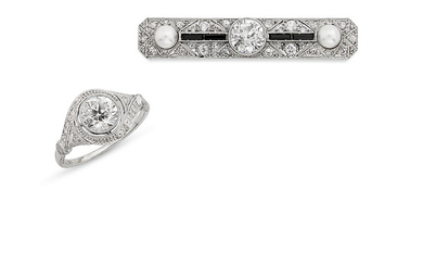 DIAMOND RING AND PEARL, ONYX AND DIAMOND BROOCH