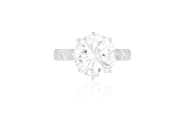 Description A DIAMOND SINGLE-STONE RING The round brilliant-cut diamond...