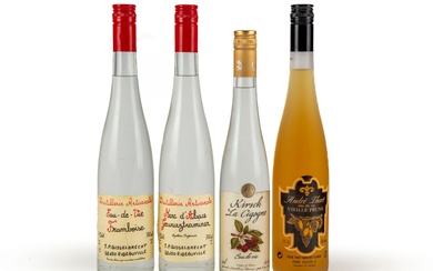 Ensemble de 4 bouteilles comprenant : - 1 bouteille d'eau-de-vie framboise J.P. Gisselbrecht - 1...