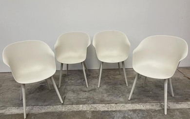 NOT SOLD. GamFratesi: "Bat". Set of four Ivory coloured plastic chairs with wooden legs. Manufactured by Gubi. (4) – Bruun Rasmussen Auctioneers of Fine Art