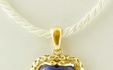 Heart Pendant in 18k Yellow gold and Lapis Lazuli
