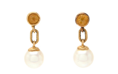 Jewellery Pearl earrings PEARL EARRINGS, 18K gold, cultured pearls, appro...