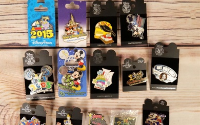 Lot of 14 Disney World and Disneyland Pins