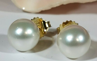 Magnificent white pink colour - Round - 18 kt. Akoya pearls, Yellow gold - Earrings