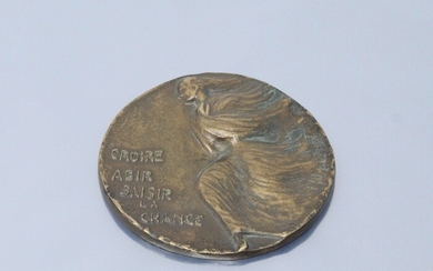 Médaille en bronze uniface représentant une... - Lot 67 - Rossini