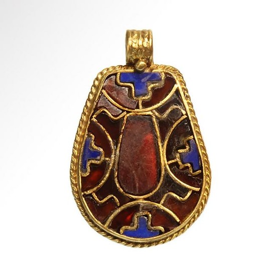 Medieval Gold Garnet and Lapis Lazuli Pendant, Europe
