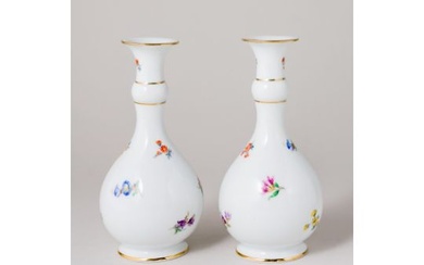 Meissen 2 x Vase Streublümchen 16,5 cm 2. Wahl Pfeifferzeit
