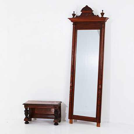 Mirror with console table Spegel med konsolbord