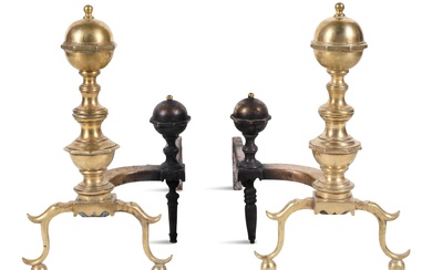 PAIR OF LATE FEDERAL BRASS ANDIRONS, EARLY 19TH CENTURY Height: 19 3/4 in. (50.2 cm.)