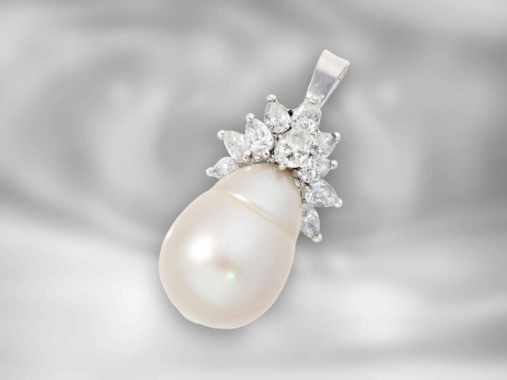 Pendant: Goldsmith pendant with large South Sea baroque pearl and drop-cut diamonds, approx. 1.2ct