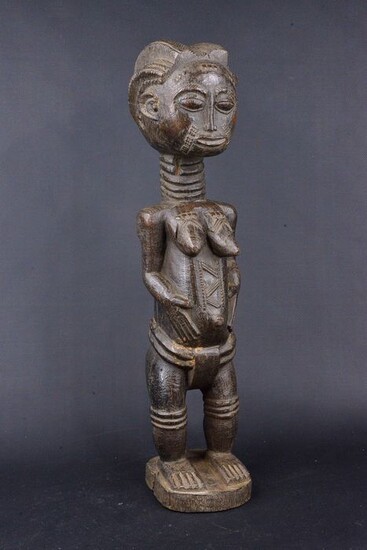 Queen Statue - Wood - Baoulé - Ivory Coast