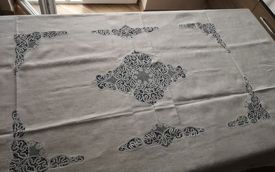Rich pure linen tablecloth with hand Cantu 'embroidery - 175 x 270 cm - Linen - 21st century