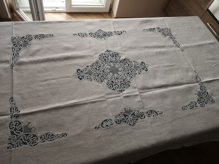 Rich pure linen tablecloth with hand Cantu 'embroidery - 175 x 270 cm - Linen - 21st century